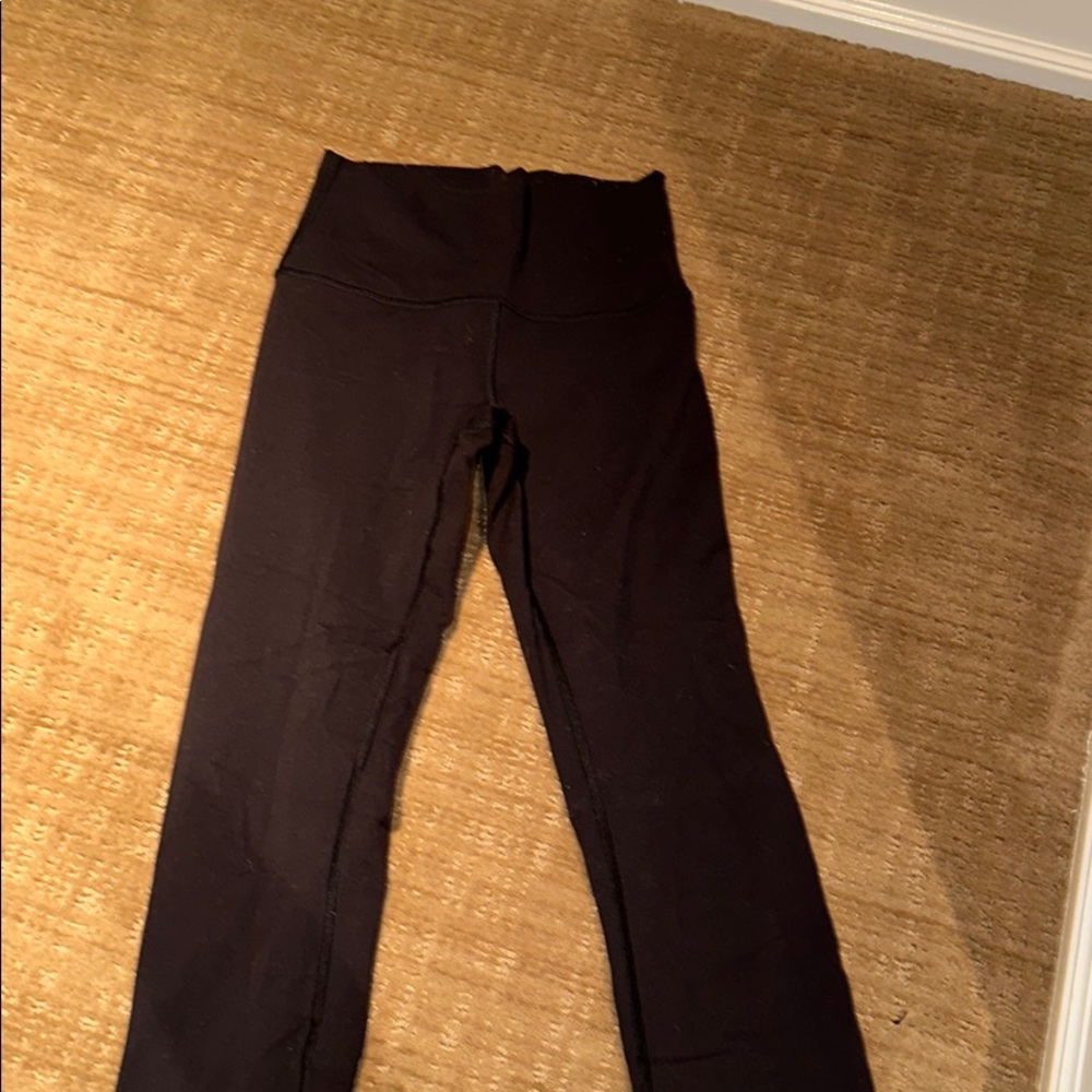 LULULEMON WUNDER UNDER SIZE 4